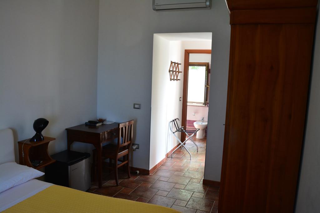 B&B La Casa Rossa Paola Quarto foto